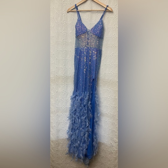 Dear Moon Juniors Periwinkle Illusion Corset Feather Skirt Gown Size 13 Sequins - Picture 16 of 16
